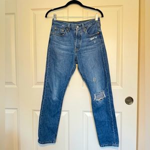 Hardly worn Levi’s 501 S distressed jean w/ button fly - size: 25W 28L